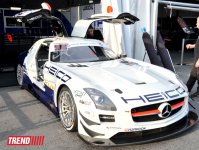 В Баку стартовал парад гоночных машин, участвующих в City Challenge (Фото)